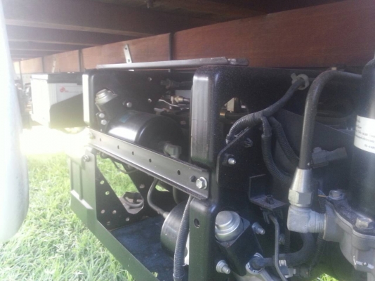 อีซูซุnrr190สีชาวปี57ยาว5เมตร60วิ่ง2หมื่นโลเดิมๆยางเรเดียลทั้งคันสภาพป้ายแดงราคา1,150,000บาทคุยได้เจ้าของขายเองครับเอกสารครบพร้อมโอน