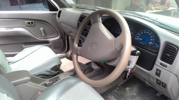 ขายกะบะD4Dปี46  2003 ราคาเบา ฯ 190000