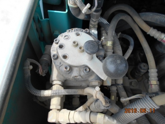 ขายรถขุดเก่าญี่ปุ่นนอกแท้ๆ kobelco sk 135 yy04 สนใจโทร 092-3309229 อี๊ด สองห้อง