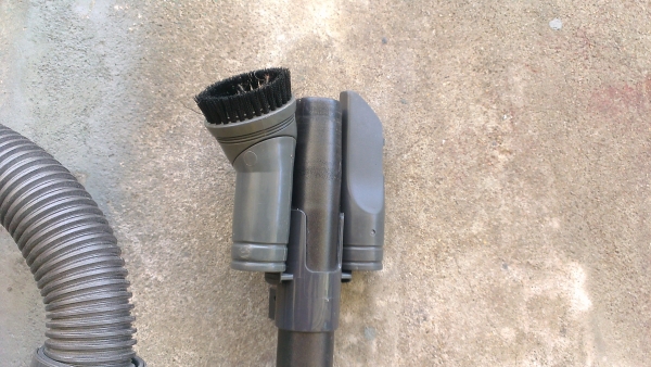 ขายเครื่องดูดฝุ่น Hitachi CV-SH18