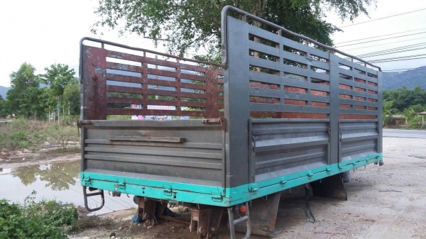 ขายกระบะบรรทุก10ล้อยาว6เมตรเปิดข้างได้