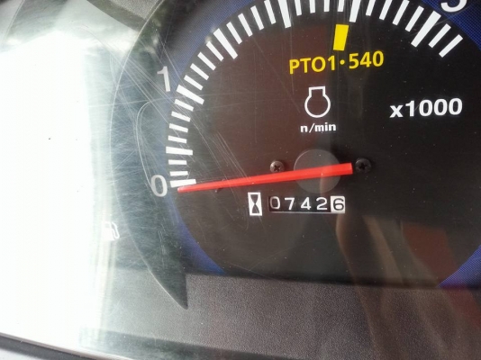 คูโบต้า L3008 4 WD พร้อมใบมีดตราช้าง จด มีนาคม 2556