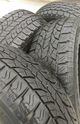 ขายยาง A/T 265/70/16 สวยๆ