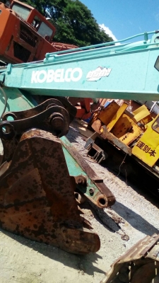 ขายเหมารถแบคโฮ 11 คัน KOBELCO SK200-8 YN11 มี 4 คัน SK200-6 YN 10 มี 1 คัน KOMATSU PC200-5 มี 6 คัน ราคา 9500000