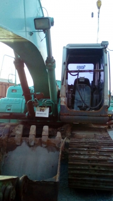 ขายเหมารถแบคโฮ 11 คัน KOBELCO SK200-8 YN11 มี 4 คัน SK200-6 YN 10 มี 1 คัน KOMATSU PC200-5 มี 6 คัน ราคา 9500000