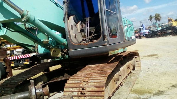 ขายเหมารถแบคโฮ 11 คัน KOBELCO SK200-8 YN11 มี 4 คัน SK200-6 YN 10 มี 1 คัน KOMATSU PC200-5 มี 6 คัน ราคา 9500000