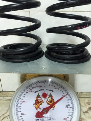 ขายสปริงหลัง TOYOTA GRANVIA ปี 1997-2001 เครื่อง 1KZ แท้