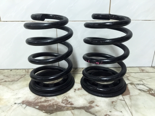 ขายสปริงหลัง TOYOTA GRANVIA ปี 1997-2001 เครื่อง 1KZ แท้