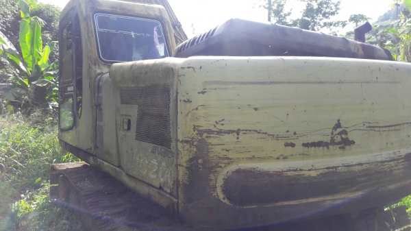 ขายรถแบคโฮ KOMATSU PC200-6 ระบบไฟเต็ม ไม่มีเอกสาร ราคา 550000 ขายรถแบคโฮ KOMATSU PC200-6 ระบบไฟเต็ม ไม่มีเอกสาร ราคา 550000