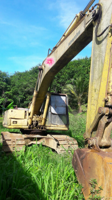 ขายรถแบคโฮ KOMATSU PC200-6 ระบบไฟเต็ม ไม่มีเอกสาร ราคา 550000 ขายรถแบคโฮ KOMATSU PC200-6 ระบบไฟเต็ม ไม่มีเอกสาร ราคา 550000