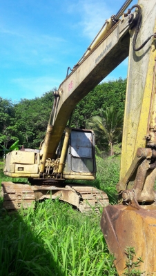 ขายรถแบคโฮ KOMATSU PC200-6 ระบบไฟเต็ม ไม่มีเอกสาร ราคา 550000 ขายรถแบคโฮ KOMATSU PC200-6 ระบบไฟเต็ม ไม่มีเอกสาร ราคา 550000