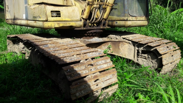 ขายรถแบคโฮ KOMATSU PC200-6 ระบบไฟเต็ม ไม่มีเอกสาร ราคา 550000 ขายรถแบคโฮ KOMATSU PC200-6 ระบบไฟเต็ม ไม่มีเอกสาร ราคา 550000