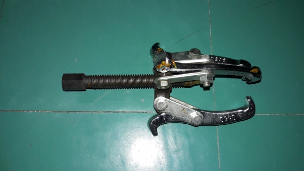 ขายสามขาถอดลูกปืนใหม่เก่าเก็บขนาด3"TAPARIA Made in India.DROPFORGETSTEEL.