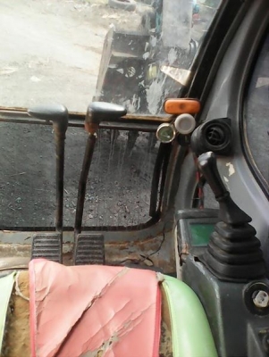 ขาย!! >>> Kobelco Sk120 Mark5 Super <<< รถใช้งานได้ปกติ ไฟฟ้าครบ ราคา 670,000 บาท