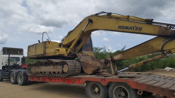 ขาย!! >>> Komatsu Pc200 รุ่น6 <<< รถสวยพร้อมใช้งาน ไฟฟ้าครบ ราคา 880,000 บาท (ต่อรอง) ขาย!! >>> Komatsu Pc200 รุ่น6 <<< รถสวยพร้อมใช้งาน ไฟฟ้าครบ ราคา 880,000 บาท (ต่อรอง)