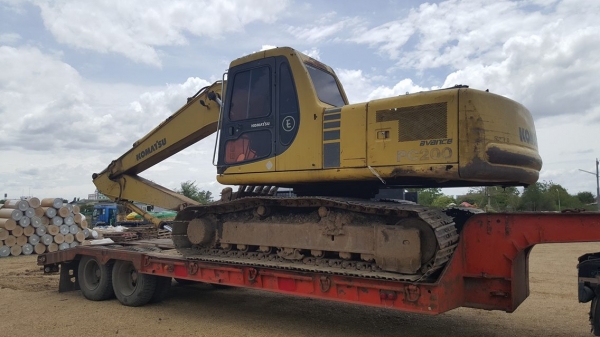 ขาย!! >>> Komatsu Pc200 รุ่น6 <<< รถสวยพร้อมใช้งาน ไฟฟ้าครบ ราคา 880,000 บาท (ต่อรอง)