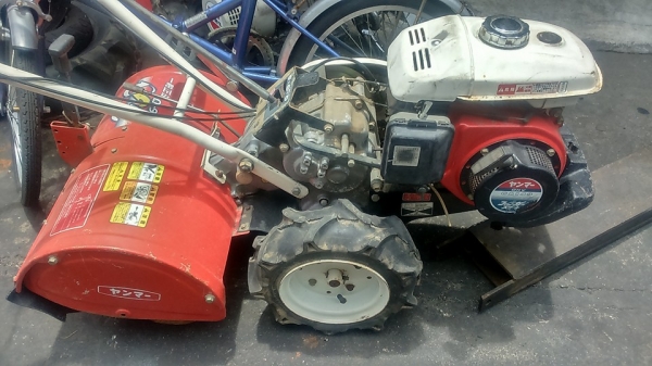 ขายพรวนดินเล็กล้อยาง 4HP ยันม่า16,000บาท0835662999Lineid:hs4trp