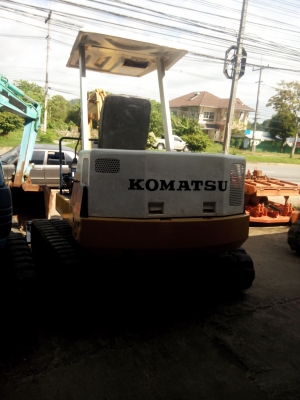 ขายรถแบคโฮ KOMATSU PC40-6 รถเก่านอก ราคา 400000 ขายรถแบคโฮ KOMATSU PC40-6 รถเก่านอก ราคา 400000