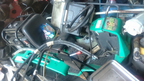 ขายรถตัดหญ้านั่งครับ เก่าญี่ปุ่น 420 CC 17.5 HP มิซูโอ๊ะ