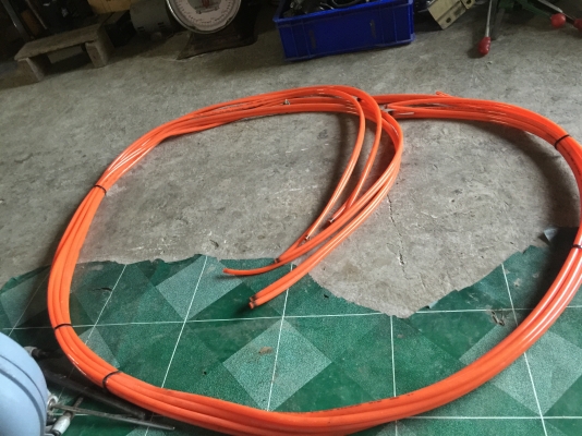 สายลมแบบเสียบจากญี่ปุ่น ชนิด TE มี 8 เส้น โต 10 มม. 4 เส้น และโต 8 มม. 4 เส้น ยาวเส้นละ 3.5 เมตร