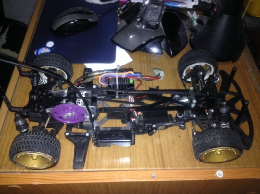 รถไฟฟ้าสายพาน HPI RECING เก่าญี่ปุ่นลงชุดไฟเล่นได้เรยสภาพตามรูปไม่มีบอดี