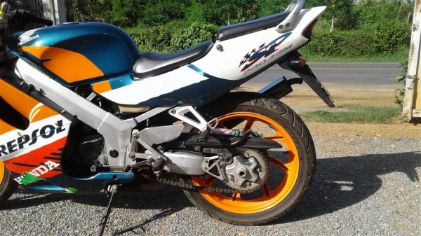 ขาย NSR 150 Proarm ทะเบียนพร้อมชุดโอนภาษีขาดปีเดียวเครื่องเดิมยังแน่นๆ