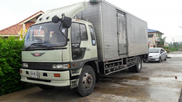 ขายFF3H. 195 แรงตู้ 7.30ม. ทะเบียนพรัอมโอน