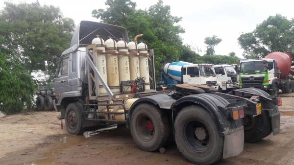 รถหัวลาก 10 ล้อ นิสสัน 431 เครื่อง 250 แรง รถแก๊ส พร้อมใช้งาน ทะเบียนพร้อมโอน