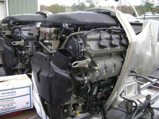 ขายเครื่องHonda 225hp คู่นำเข้าจากUSA สภาพสวย ขายเครื่องHonda 225hp คู่นำเข้าจากUSA สภาพสวย