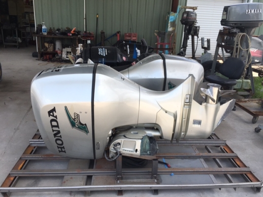 ขายเครื่องHonda 225hp คู่นำเข้าจากUSA สภาพสวย ขายเครื่องHonda 225hp คู่นำเข้าจากUSA สภาพสวย