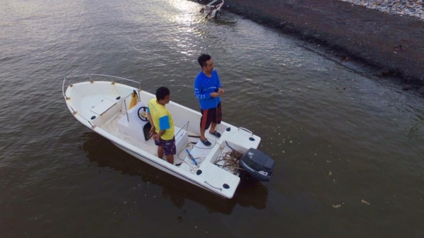 เรือเร็ว 16ฟุตเครื่อง40มีทริมไฟฟ้า-พร้อมเทเลอร์ลาก