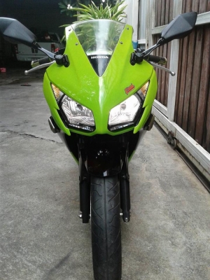 CBR 300 ปี2014 สภาพนางฟ้าสวยกริป มือ เดียวป้ายแดงภาษี พรบ ไม่ขาด CBR 300 ปี2014 สภาพนางฟ้าสวยกริป มือ เดียวป้ายแดงภาษี พรบ ไม่ขาด