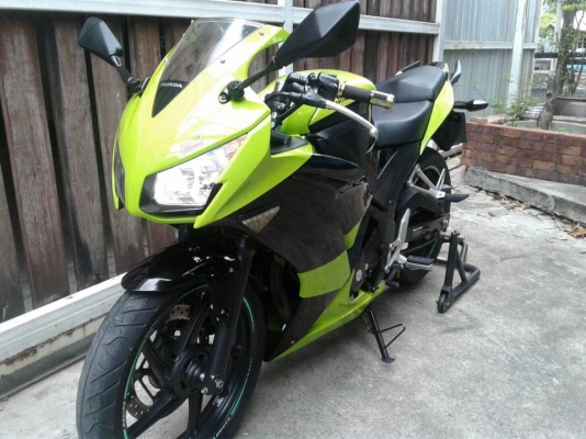 CBR 300 ปี2014 สภาพนางฟ้าสวยกริป มือ เดียวป้ายแดงภาษี พรบ ไม่ขาด CBR 300 ปี2014 สภาพนางฟ้าสวยกริป มือ เดียวป้ายแดงภาษี พรบ ไม่ขาด