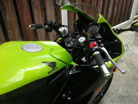 CBR 300 ปี2014 สภาพนางฟ้าสวยกริป มือ เดียวป้ายแดงภาษี พรบ ไม่ขาด CBR 300 ปี2014 สภาพนางฟ้าสวยกริป มือ เดียวป้ายแดงภาษี พรบ ไม่ขาด