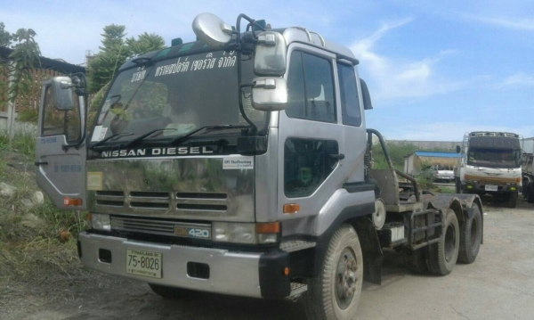ขายบรรทุกหัวลาก Nissan Ud  290 แรง