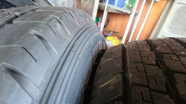 ขายล้อกะทะยางใหม่ไม่เคยลงพื้น 215/70/15   1 คู่คับ