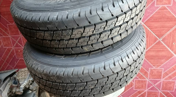 ขายล้อกะทะยางใหม่ไม่เคยลงพื้น 215/70/15   1 คู่คับ