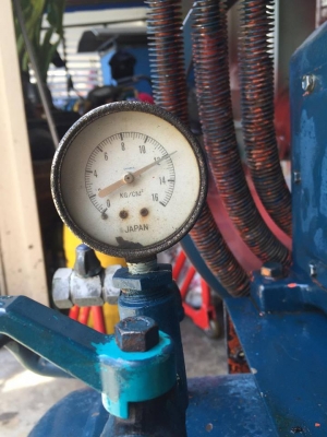 ขายแล้วครับ ขอบคุณเว็ปบอร์ดที่ให้พื้นที่ดีดีให้ผมได้มีโอกาสได้เจอลูกค้าดีๆ  ขอบคุณครับ ขายครับ ปั๊มลม Meaji Japan สูบคู่ใหญ่ๆ ถัง 160L Motor 7.5HP 3Phase 380 Hi Pressure