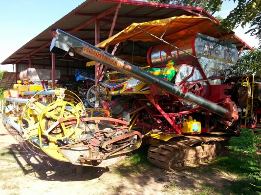 ขายรถเกี่ยวข้าว เกษตรพัฒนา ไอ้หนุ่มไวไฟ ปี53 รถสวย เครื่องJO8Cเทอร์โบ 260แรง สภาพพร้อมใช้งาน ราคา900,000 สนใจโทร 090-8588220คุณนะ 093-3258446คุณบิว หรือเข้าดูสินค้าอื่นๆได้ที่ www.narong2truck.com หรือ www.truck.in.th/498 หรือเพจFacebook ณรงค์ ซื้อขายรถมื ขายรถเกี่ยวข้าว เกษตรพัฒนา ไอ้หนุ่มไวไฟ ปี53 รถสวย เครื่องJO8Cเทอร์โบ 260แรง สภาพพร้อมใช้งาน ราคา900,000 สนใจโทร 090-8588220คุณนะ 093-3258446คุณบิว หรือเข้าดูสินค้าอื่นๆได้ที่ www.narong2truck.com หรือ www.truck.in.th/498 หรือเพจFacebook ณรงค์ ซื้อขายรถมื