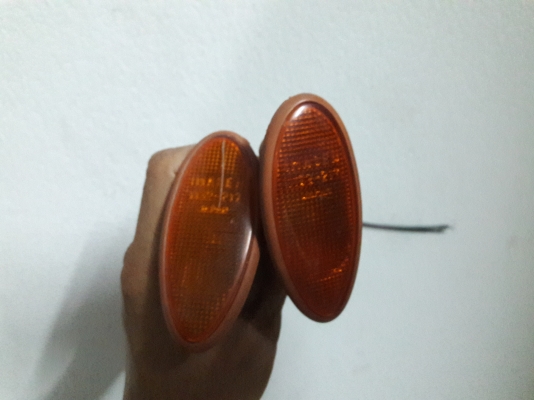 ไฟเลี้ยวข้างแก้มของ มิตซูกาแลนท์ อัลติมาร์ 1 คู่