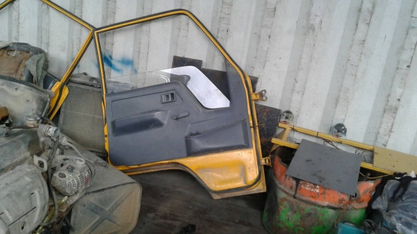 ประตูรถบรรทุกขนาดกลาง โตโยต้า และ ฮีโน่ดูโท่ ประตูรถบรรทุกขนาดกลาง โตโยต้า และ ฮีโน่ดูโท่