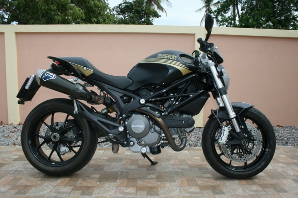 ขาย Monster 796 Custom Black