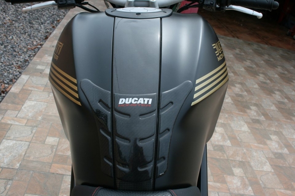 ขาย Monster 796 Custom Black