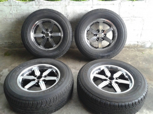 ขอบ17นิ้ว6รู พร้อมยาง สวยๆ 4 ล้อ ราคา 7900 บาท