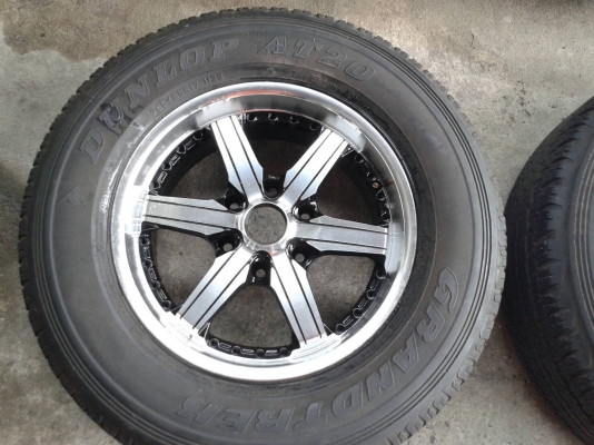 ขอบ17นิ้ว6รู พร้อมยาง สวยๆ 4 ล้อ ราคา 7900 บาท