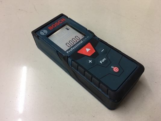 ลดราคา-เครื่องวัดระยะเลเซอร์ Bosch รุ่น GLM40 ของใหม่ ส่งฟรี
