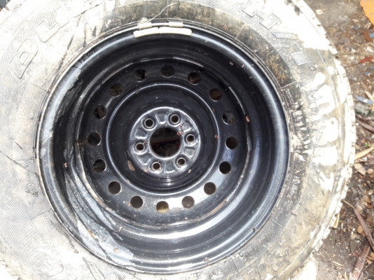 กระทะล้อเหล็กพร้อมยาง ใส่รถกระบะ นิสสันนาวาร่า 1 เส้นใหม่ๆ