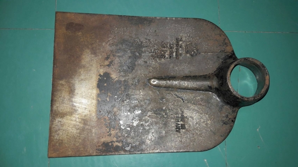 ขายจอบตรามือถือค้อนขนาด3 1/2ปอน Made in Germany.