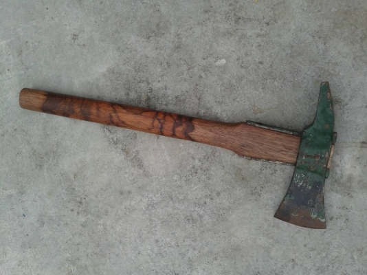 ขายขวานสวีเดนด้ามไม้มะปลิงสวยๆ