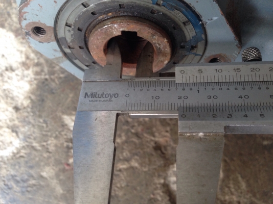 ขายมอเตอร์เกียร์ SEW eurodrive 0.5HP. 380V อัตราทด 1:37 เพลาออกประมาณ 37รอบต่อนาที สภาพสวยมาก วิ่งนิ่ม พร้อมใช้งาน มี 2ตัวครับ